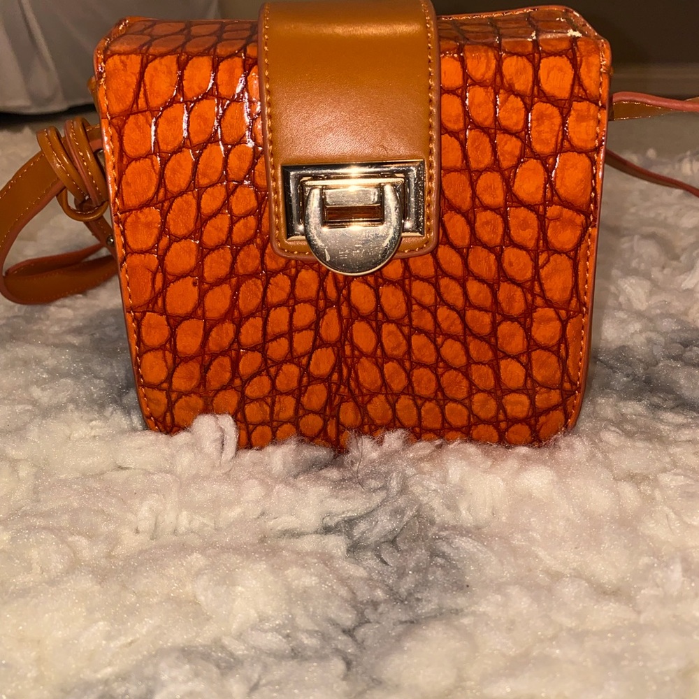 MIRACLE ZONE - Small Snakeskin Crossbody Purse, Orange